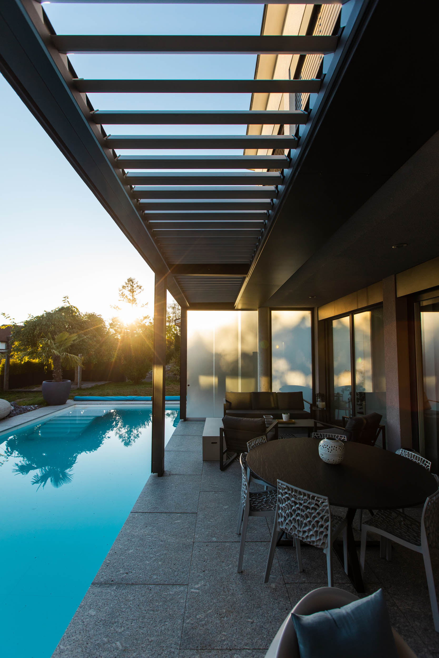 FABA – Pergola à fermeture latérale vitrée