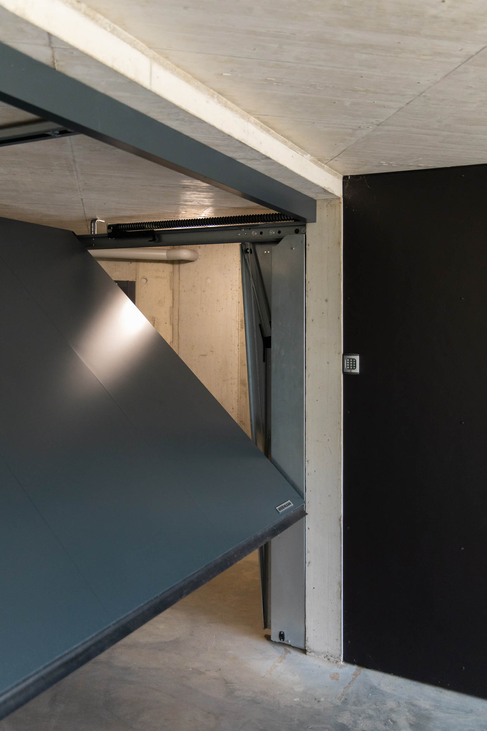 RETE – Porte de garage basculante