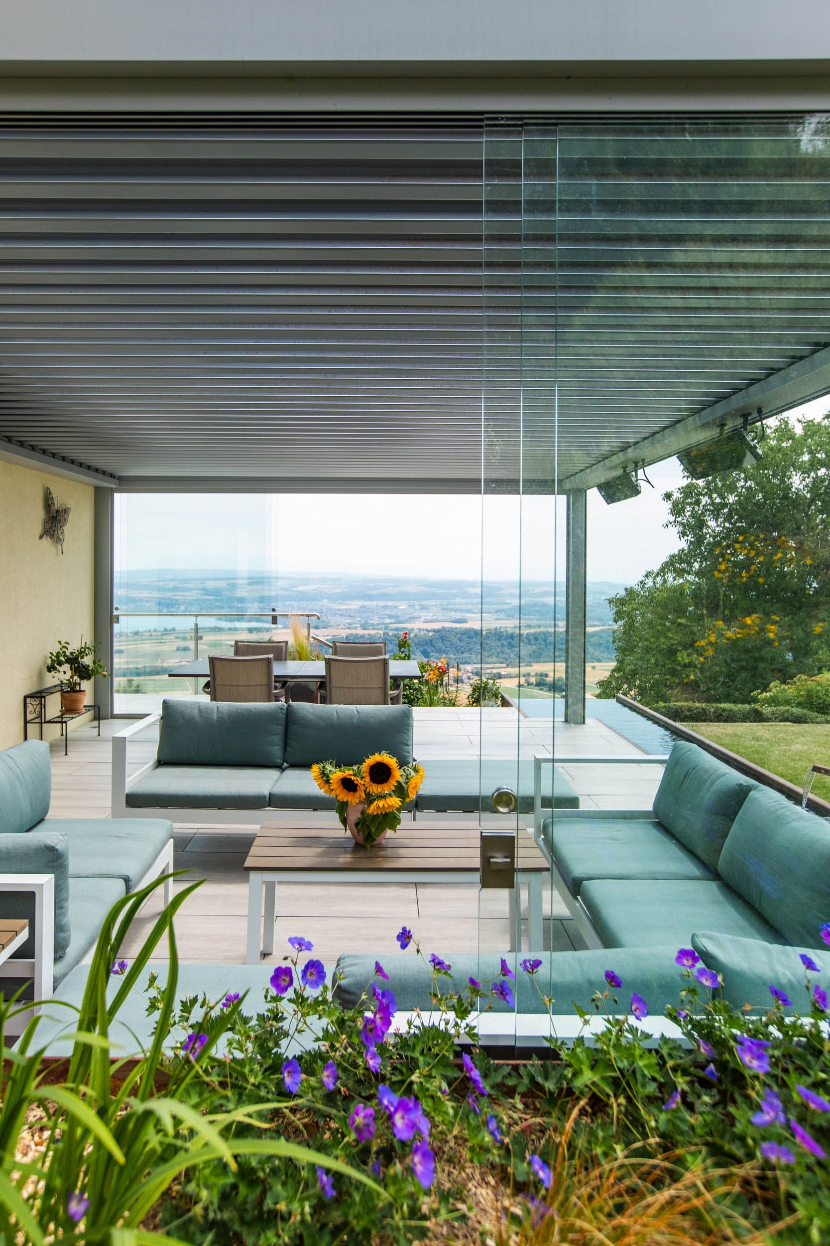 VELA – Pergola à fermeture latérale vitrée