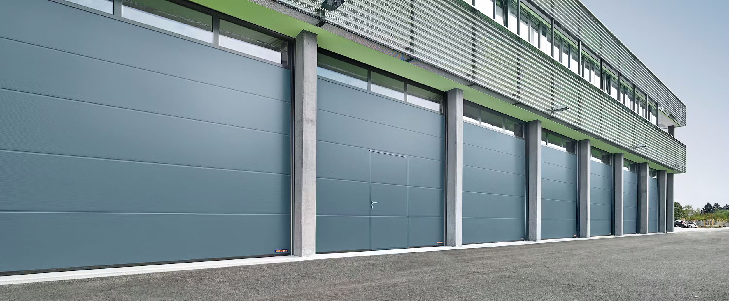Porte de garage industrielle