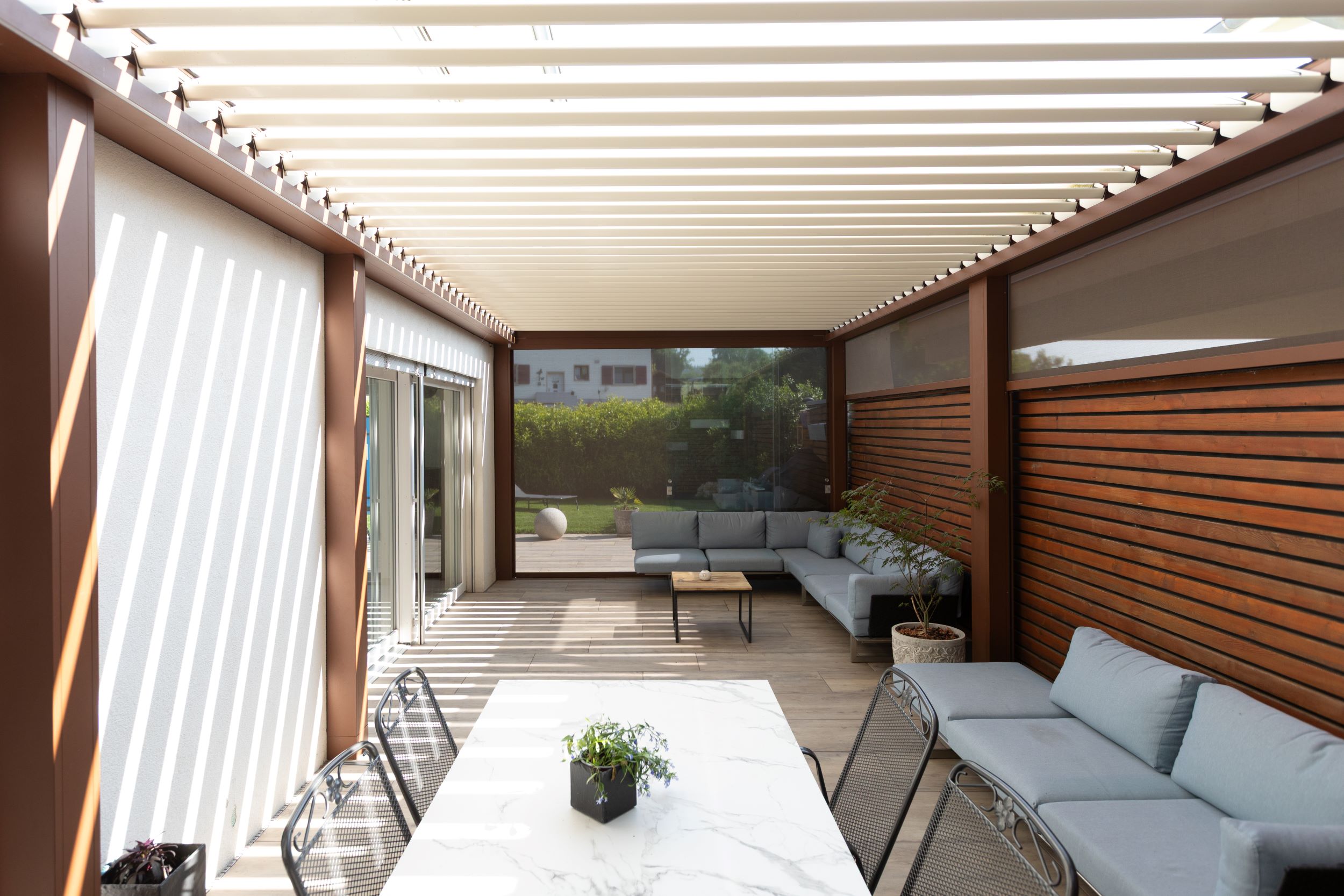 YAJE – pergola bioclimatique